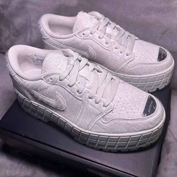 Jordan 1 Brooklyn Low - Picture 5 of 17